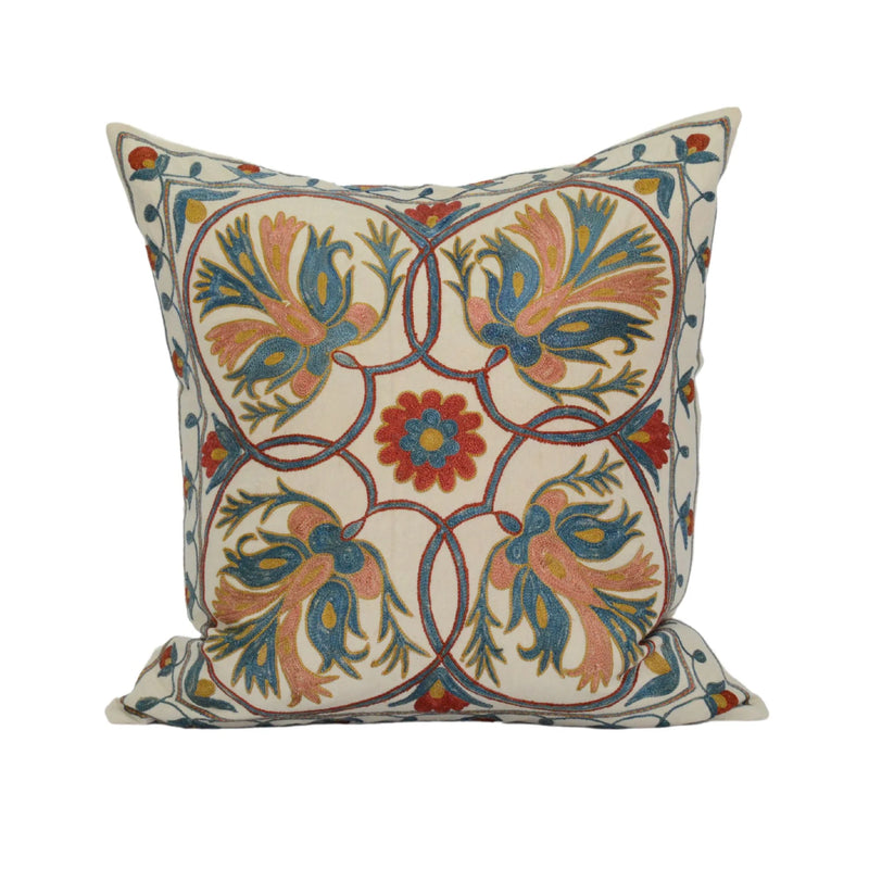 KUSHAAN Suzani cushion 'Flower'