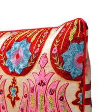 KUSHAAN Suzani cushion 'Avaleigh'