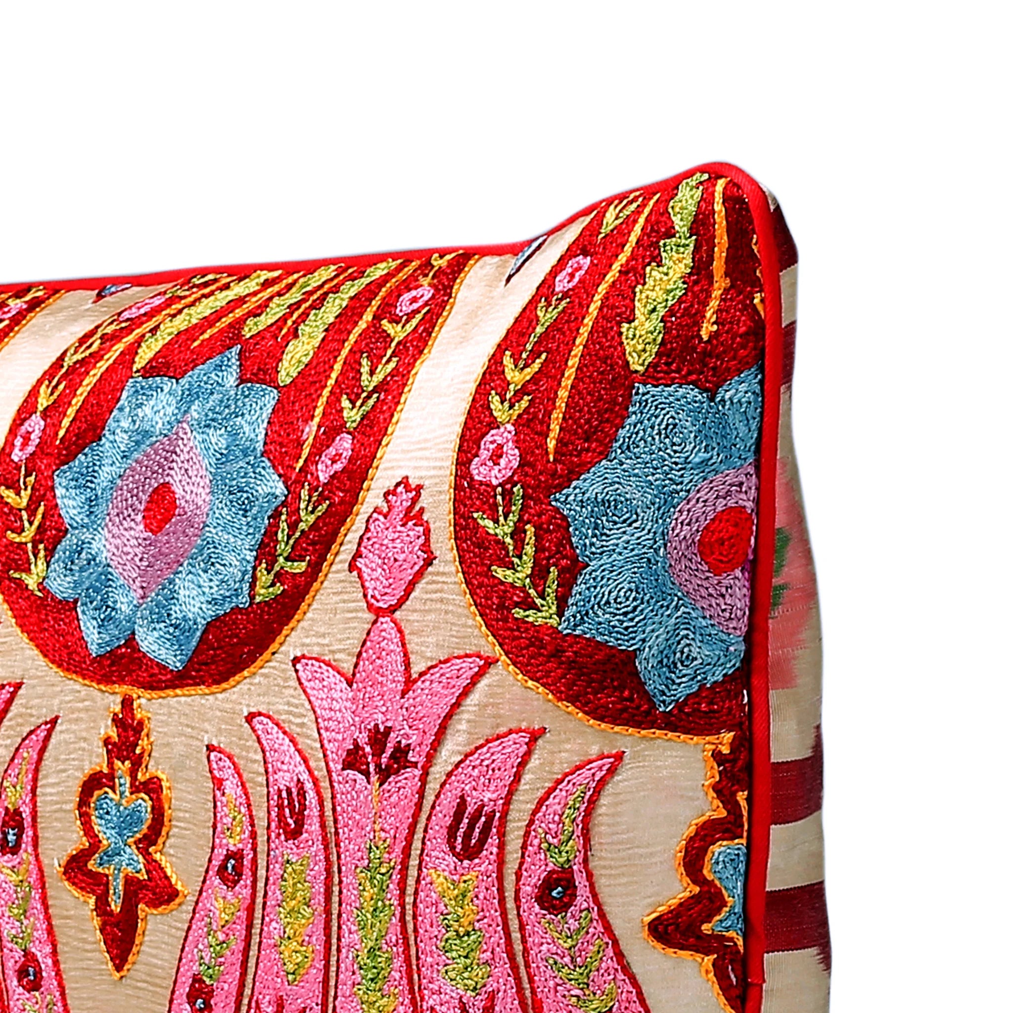 KUSHAAN Suzani cushion 'Avaleigh'